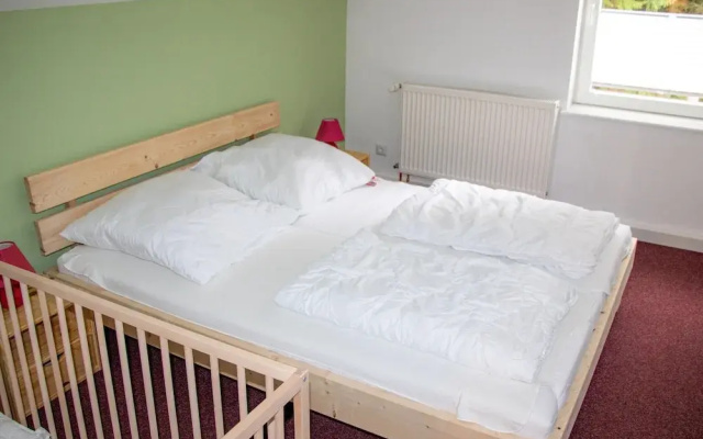Nice Apartment in Breitenbrunn With Sauna
