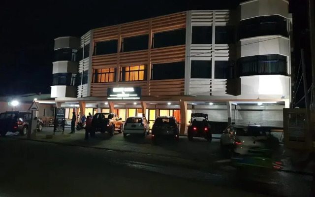 Select Hotel