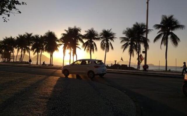 Apartamento Copacabana - Quadra da Praia