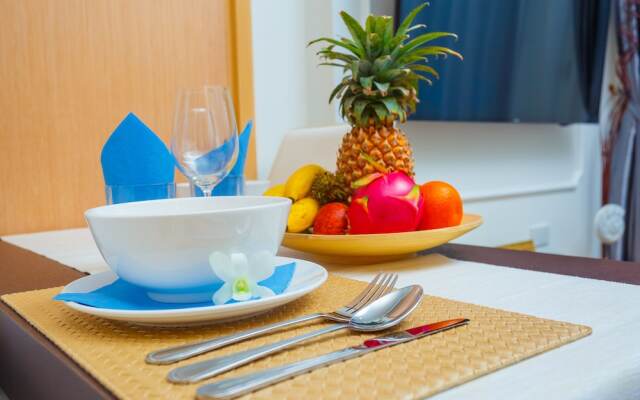 Aristo 2 Beach Front - by Holy Cow 213