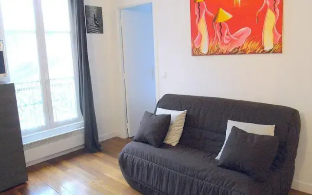 One Separated Bedroom Saint Sebastien