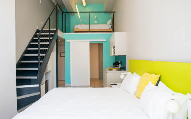 Mojo Hotel