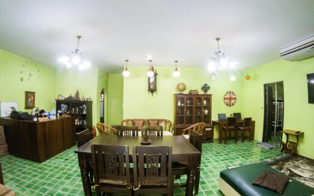 Plus Hostel Ayutthaya