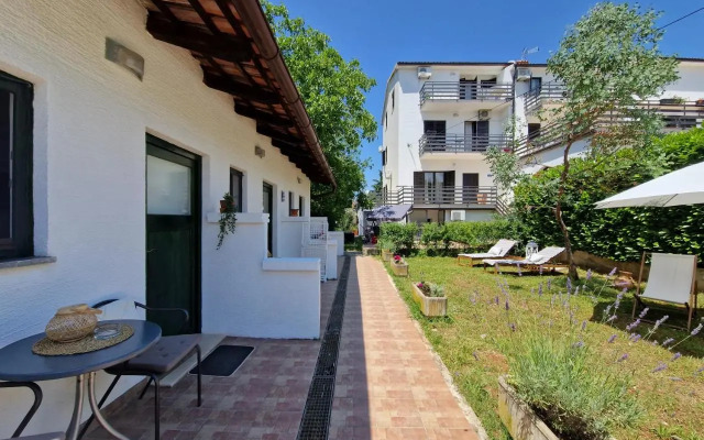 Apartments Lav