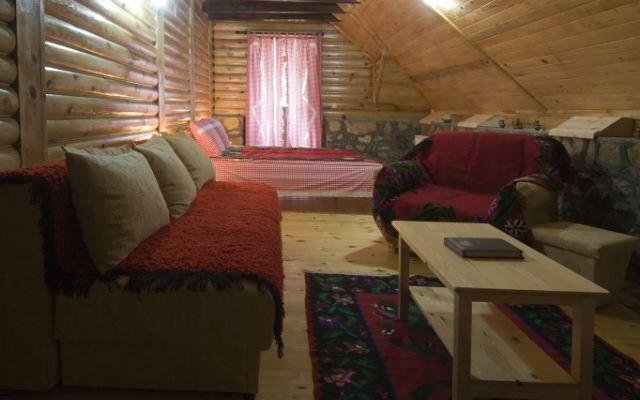Komnenovo etno selo Kula Damjanova