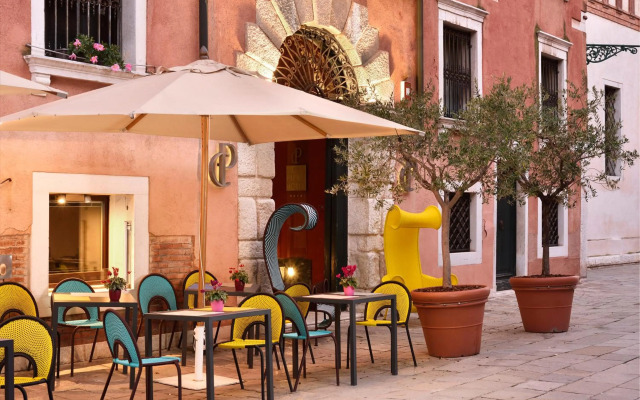 Ca' Pisani Deco Design Hotel