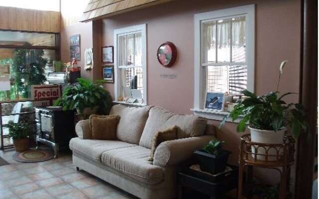 Silverwood Inn