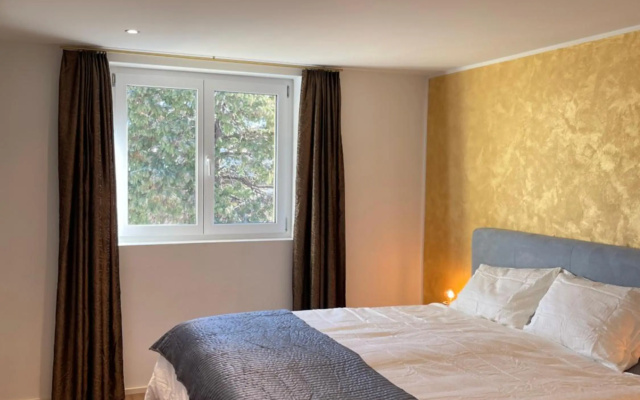 Brig City Mountain View – Guest Rooms – Brig
