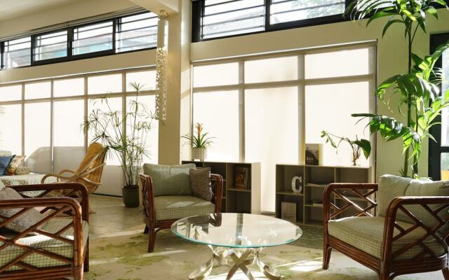 w Beautiful Loft in Santa Ana