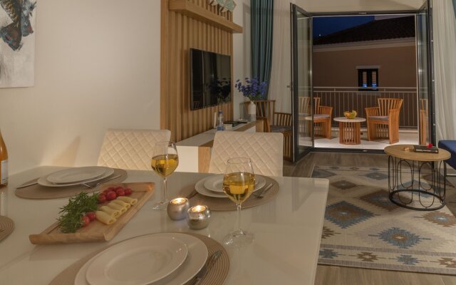 Lustica Bay Central