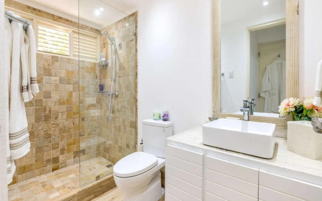 Sunny Vacation Villa 51