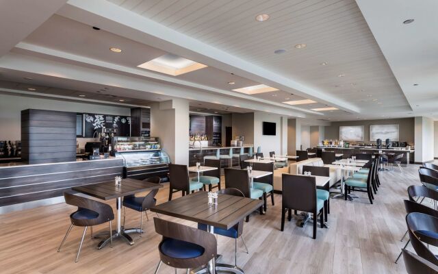 Island House Hotel Orange Beach - a DoubleTree by Hilton