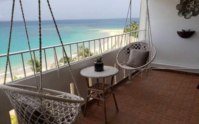 Gorgeous Beach Front Studio