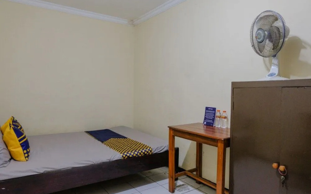 SPOT ON 1710 Sawojajar Inn