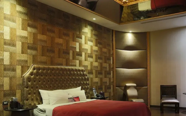 Royal Group Motel Ming Chen Branch