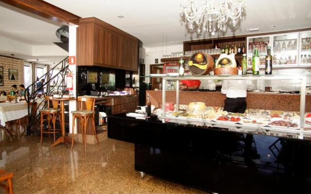 Galatas Central Hotel