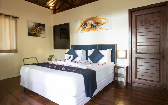 Last Frontier Beach Resort - Adults Only