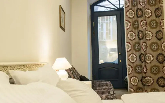 Duplex Apartment near Sharden Street