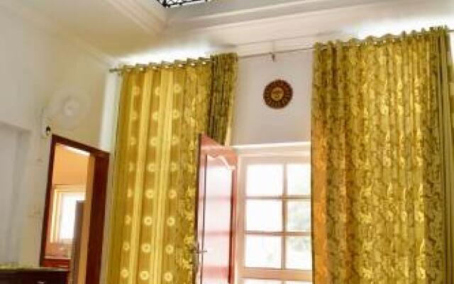 5BR entire house 1200 sqyd