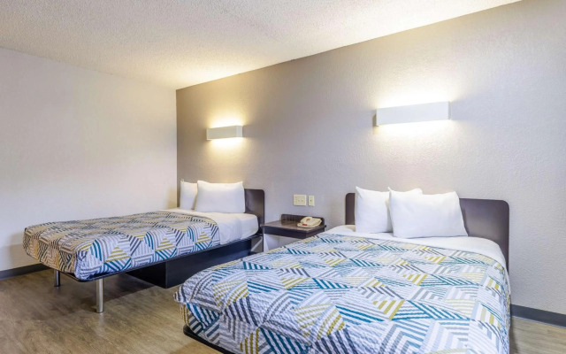 Motel 6 Boerne, TX