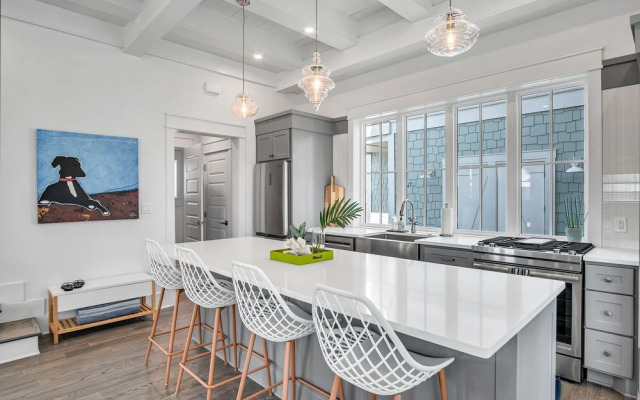 Isle of Dogs 205 Fiv-b