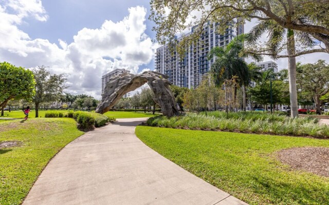 Modern Studio in Downtown Doral