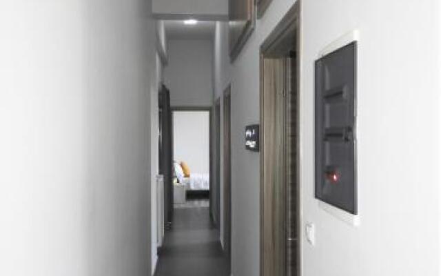 Theania Luxury Apartment