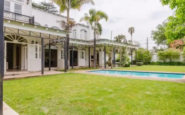 Mont d'Or Sandton Villas