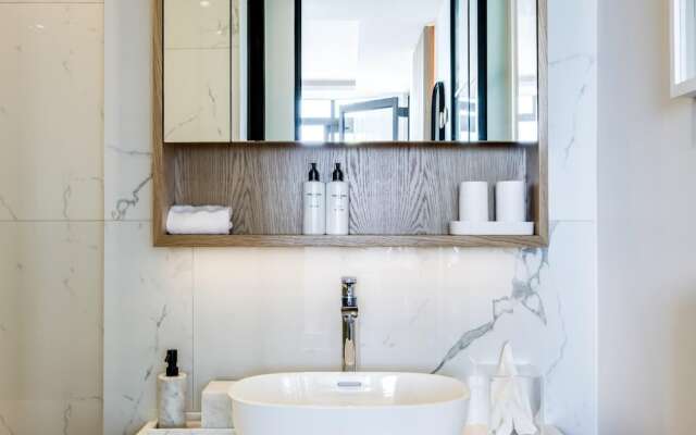 Magical Apartment w Uninterrupted Ocean Views Mouille Views