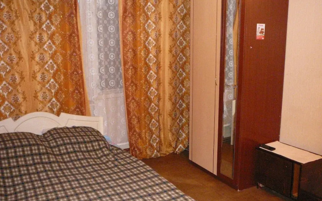 Apartment on Melnichnaya 24