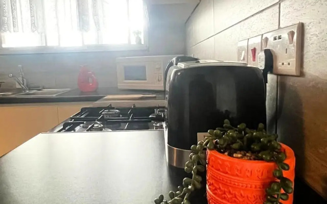 Central London Modern Apartment With 3 Bedrooms