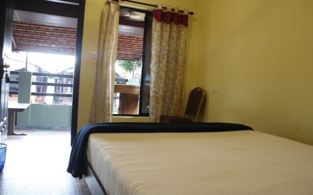 OYO 14342 Happy Rooms