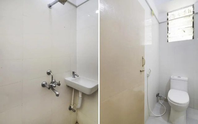 Hotel Sri Hari by OYO Rooms