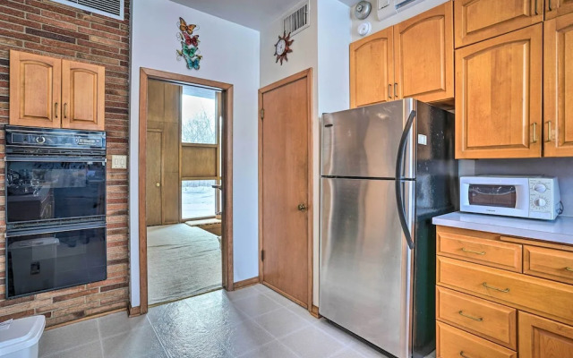 15 Mi to Downtown Minneapolis: Retreat on 5 Acres