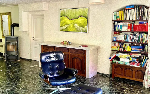 Majestic Villa in Lecci With Garden