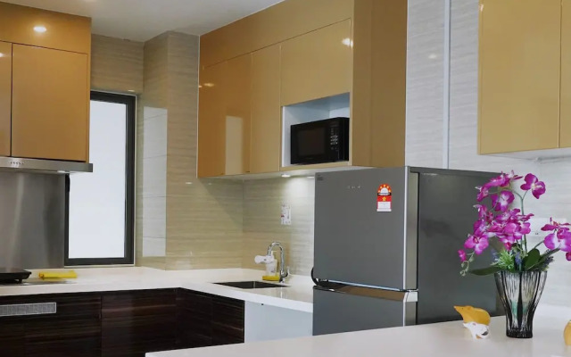 R&F Princess Cove JB By SaffronCasa JB