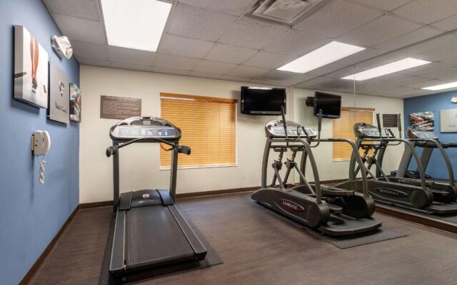 Comfort Suites Downtown