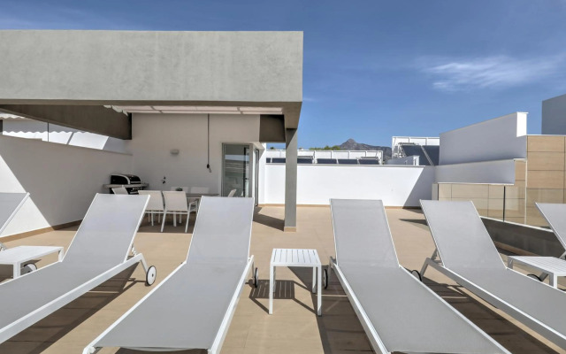 New Modern 3 Bed Apartment Puerto Banus