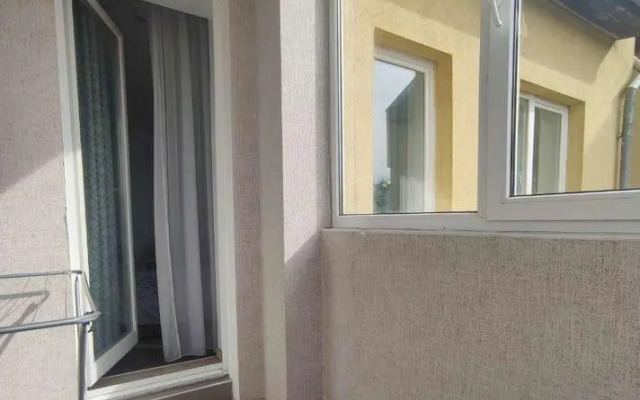 Апартаменты на улице Коммунальной 5