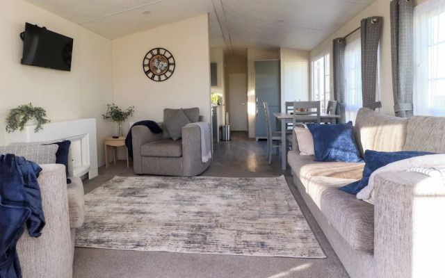17 Birchwood Close