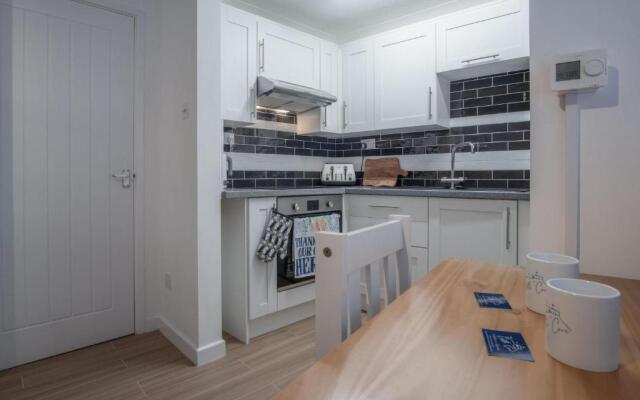 Castle Cove - 1 Bedroom Apartment - Tenby