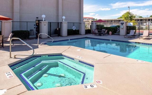 Hampton Inn Albuquerque-University/Midtown