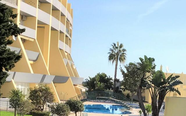 Sun & Sea, Meia Praia Suite
