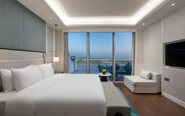 Xiamen International Seaside Hotel (hotel corridor leads to the stone exhibition hall)