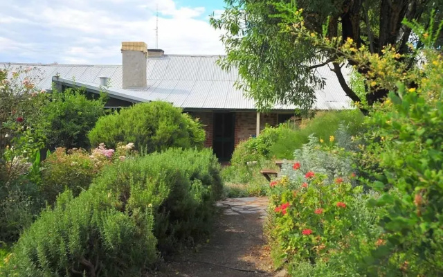 Emma Tiver Heritage Cottage