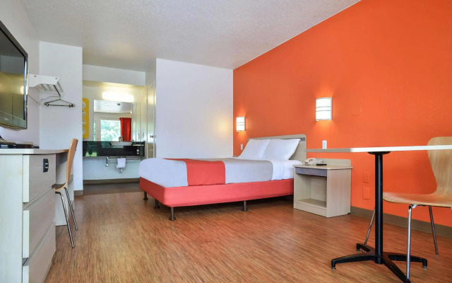 Motel 6 Saint Joseph, MO
