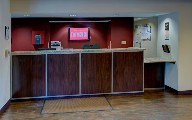 Red Roof Inn PLUS+ Raleigh Downtown – NCSU/Conv Center
