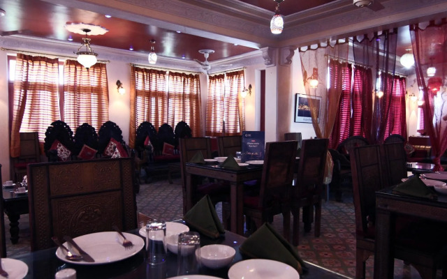 Hotel Bluebell Mandela House