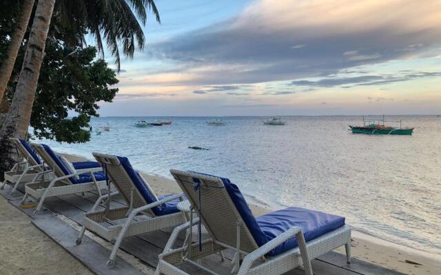 Cherinicole Beach Resort