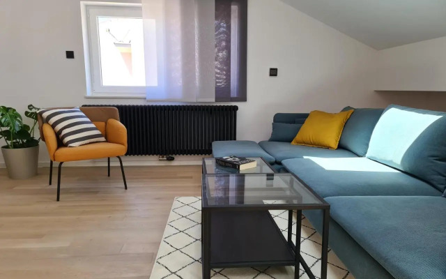 Guesthouse Porto 100m see, close Sandy beach, Pebble beach
